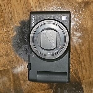 Sony ZV-1 20.1-Megapixel Digital Camera - Black